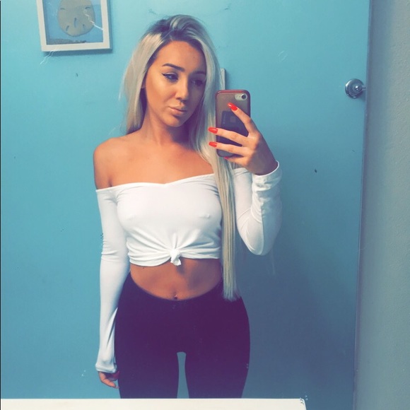 Meet your Posher, Cait - Picture 1 of 1